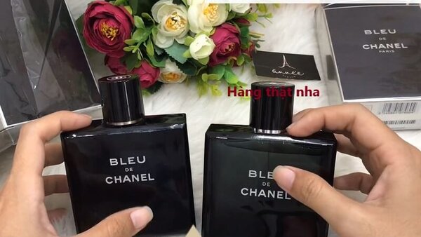 Hình dáng chai nước hoa thật được thiết kế tinh xảo hơn