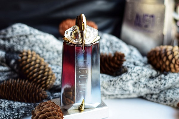 Alien Musc Mysterieux EDP làm nổi bật sự nữ tính và sức mạnh của phụ nữ