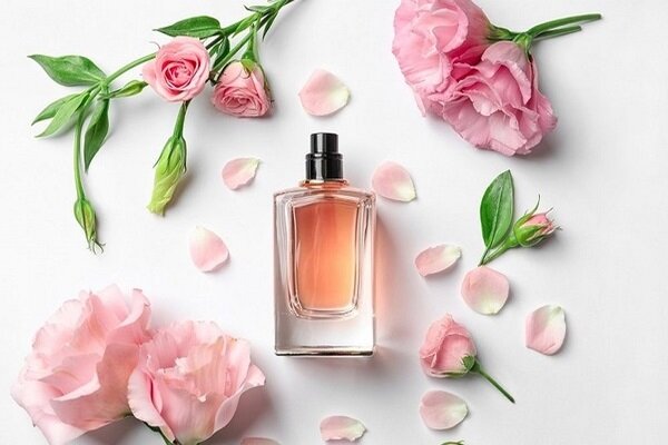 Bảo quản nước hoa khỏi ảnh nắng trực tiếp