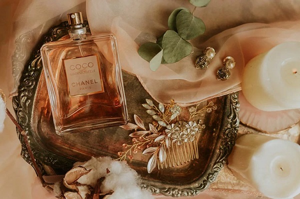 Hướng dẫn cách sử dụng và bảo quản nước hoa
