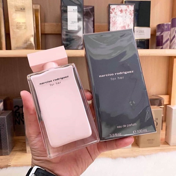 Review nước hoa Narciso hồng nhạt về giá cả và phân loại