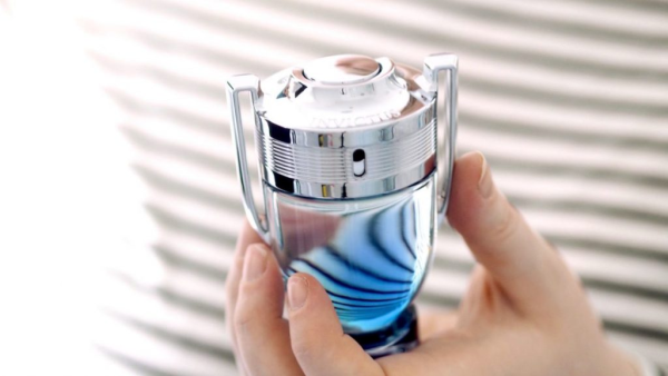 Invictus Aqua thể hiện sự lạc quan và quyết đoán