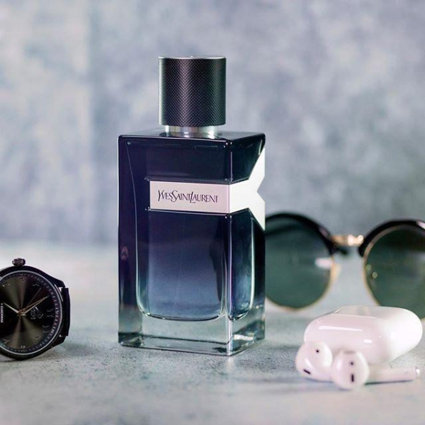 YSL Yves Saint Laurent Y là biểu tượng của sự trẻ trung và năng động