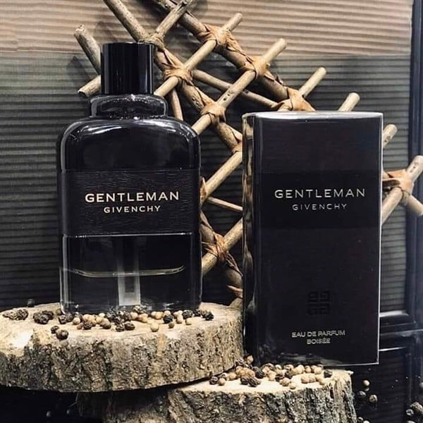 Givenchy Gentleman EDP là một mùi hương nam thanh lịch và lôi cuốn