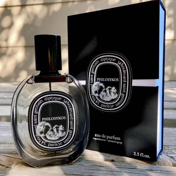 Philosykos của Diptyque là một chai nước hoa unisex với hương cây dứa
