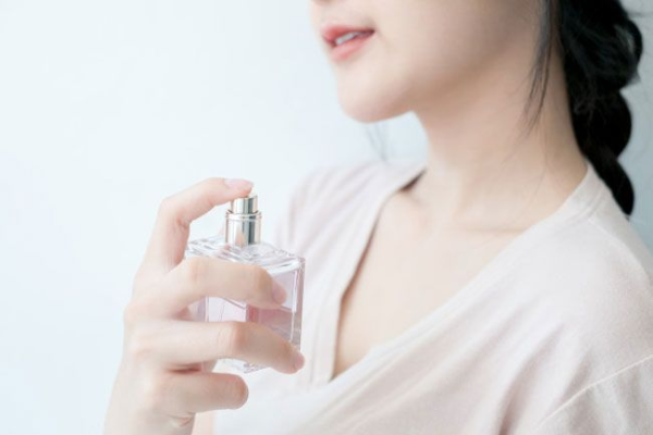 Parfums là gì? Công dụng của Parfum trong mỹ phẩm