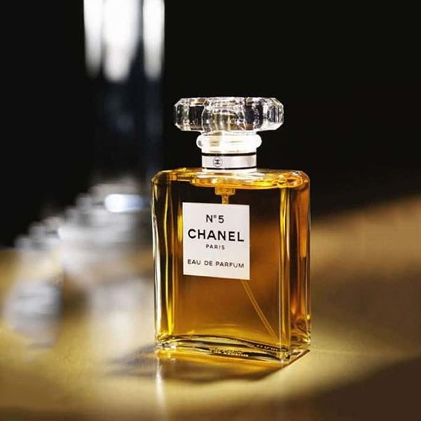 Nước hoa nữ Chanel N°5 EDP không chỉ là một mùi hương, mà là một tác phẩm nghệ thuật
