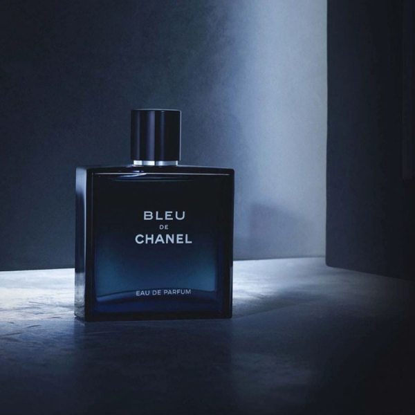 Nước hoa nam Bleu de Chanel là một biểu tượng của sự tinh tế và đẳng cấp