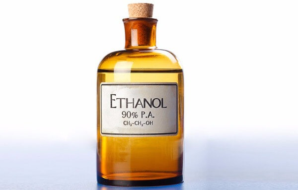 Ethanol có những tính chất nổi bật gì?